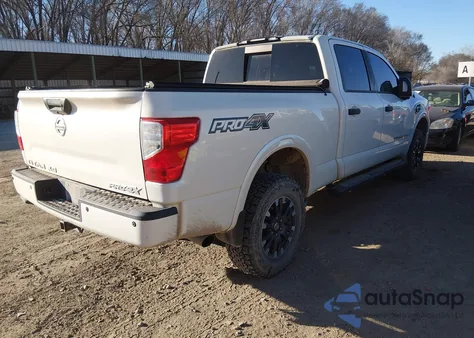 2018 Nissan Titan Xd Pro-4X Diesel из США, поврежденный, VIN 1N6BA1F47JN521286